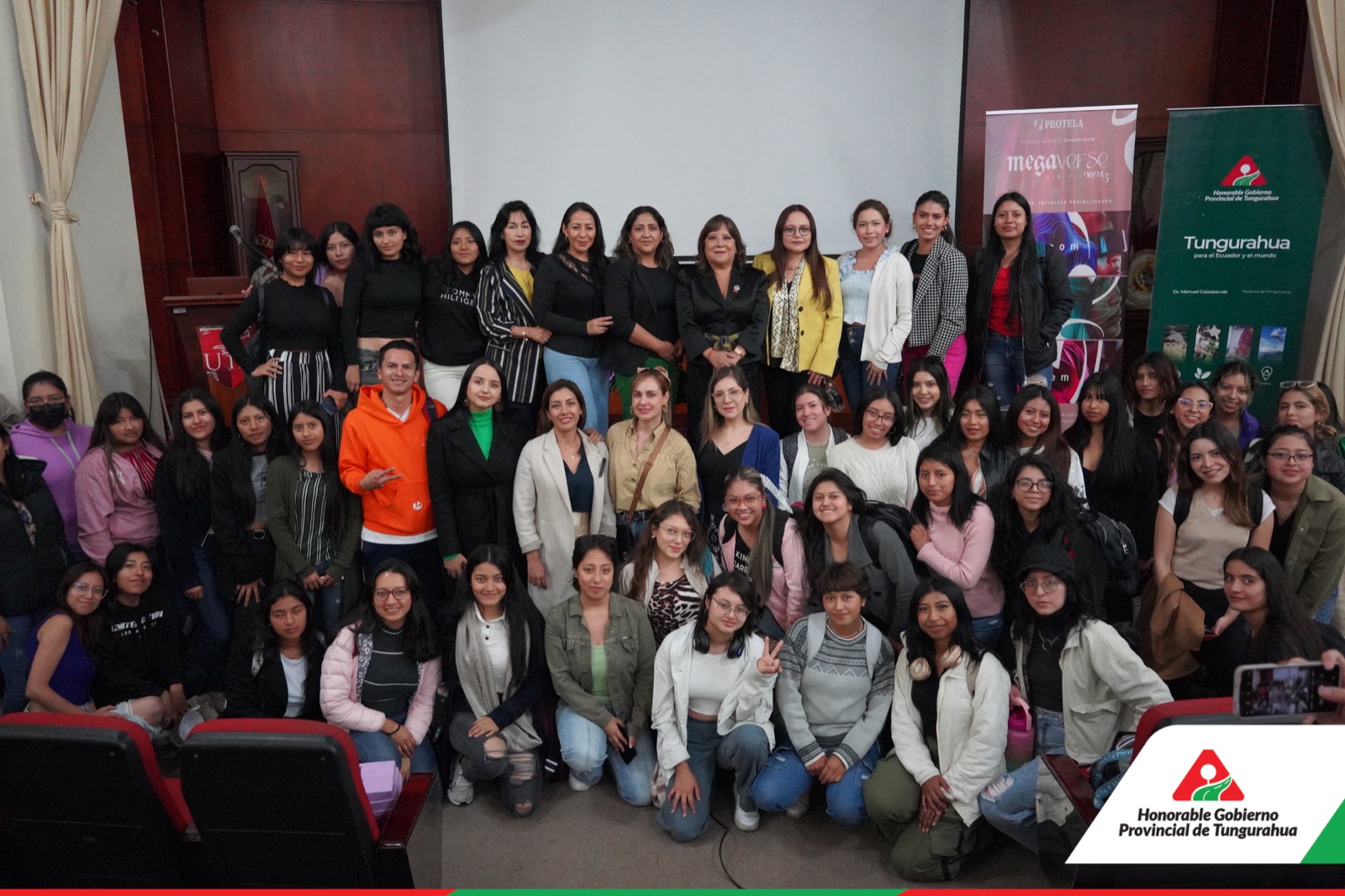 EXITOSA CAPACITACIÓN MEGAVERSE 2024