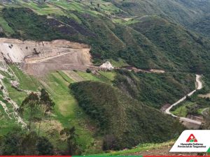 Avance en obras de la vía intercomunitaria Quisapincha