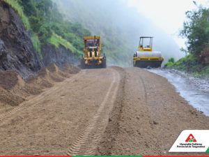 Avance en obras de la vía intercomunitaria Quisapincha