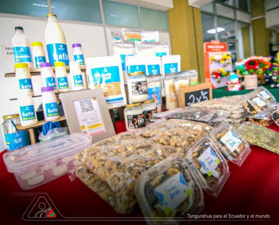 Tungurahua rinde homenaje a mamá con feria de emprendimientos productivos