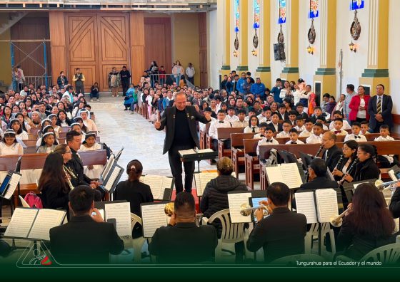 La música unió a las familias en una mañana de emoción y orgullo por Tungurahua