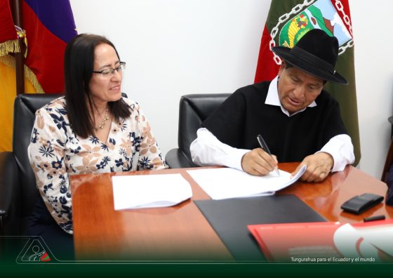 TUNGURAHUA FORTALECE EL MANTENIMIENTO DE SU RED VIAL