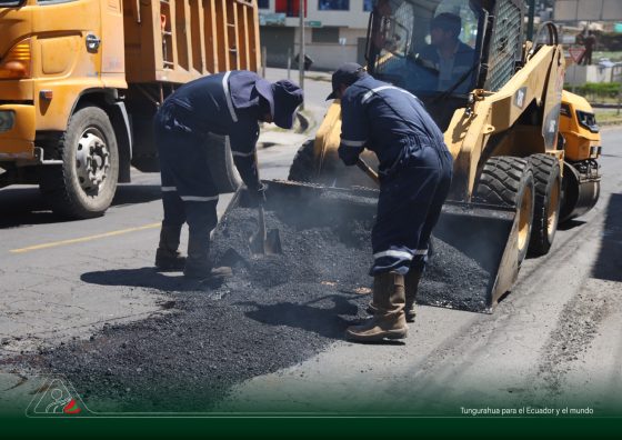 TUNGURAHUA AVANZA CON 9,5 KM DE MANTENIMIENTO VIAL