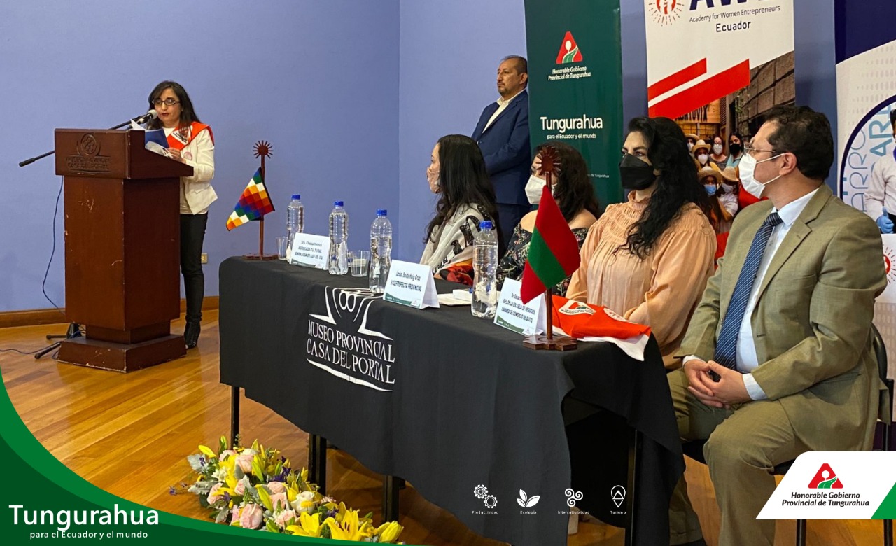 30 participantes del Programa ¨AWE Tungurahua¨ recibieron sus certificados